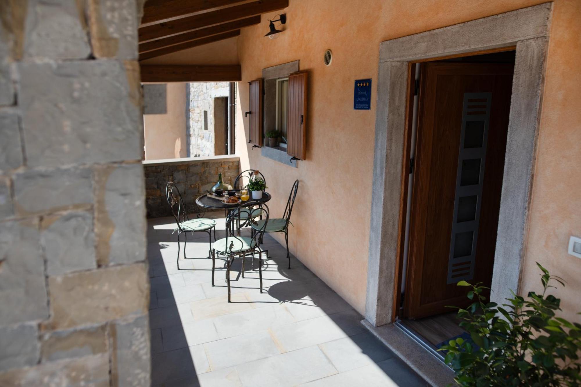 Ferienwohnung Truffle House Karlic Buzet Exterior foto