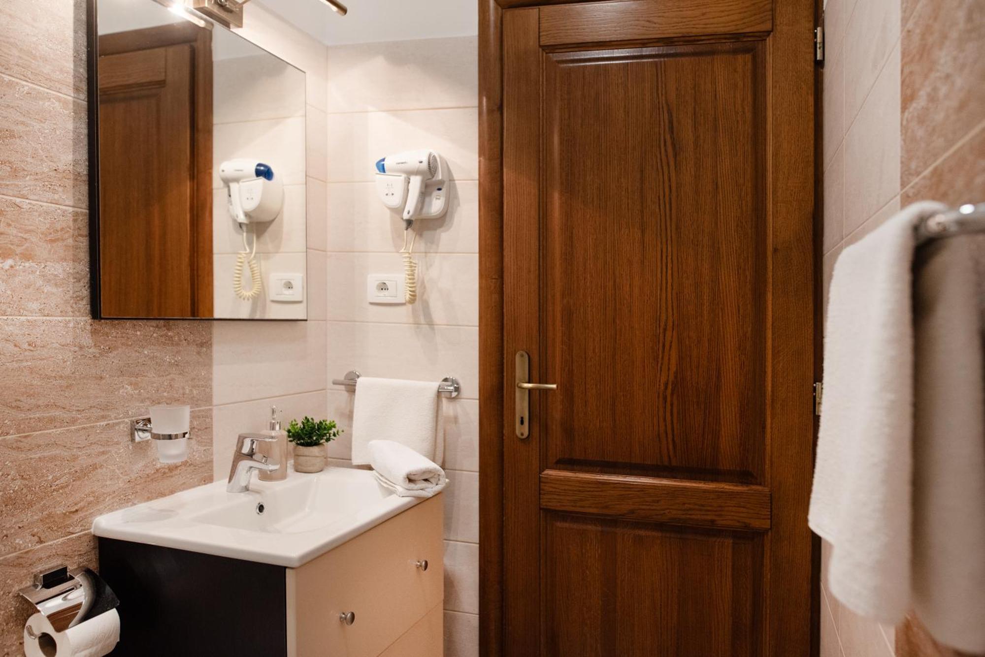 Ferienwohnung Truffle House Karlic Buzet Exterior foto